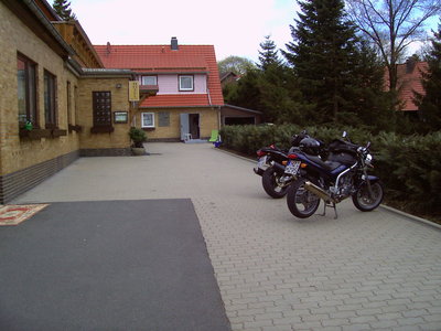 30m Motorradparkmöglichkeit