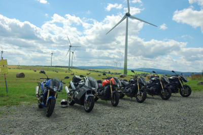 Gruppenbild mit Blick zum Keilberg.